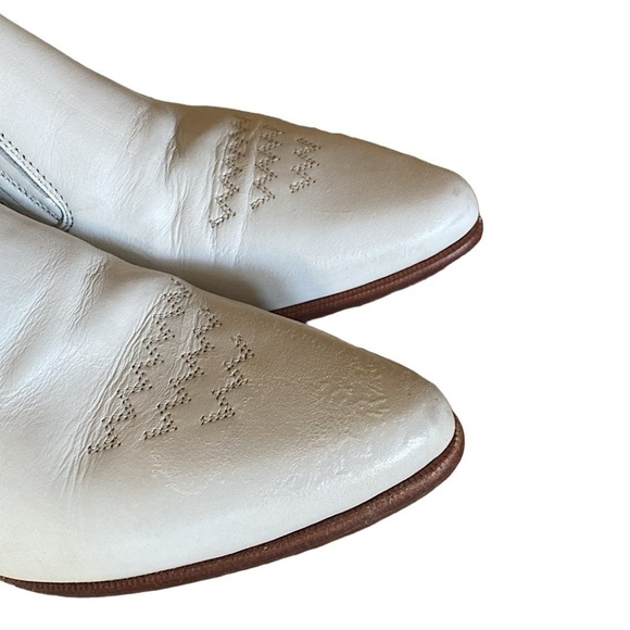 SEYCHELLES White Leather Cowboy Boot Low Cut Pointed Toe Low 1” Heel Size 6 - Picture 6 of 10